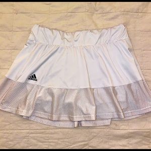 ADIDAS WOMANS white and off white tennis skirt